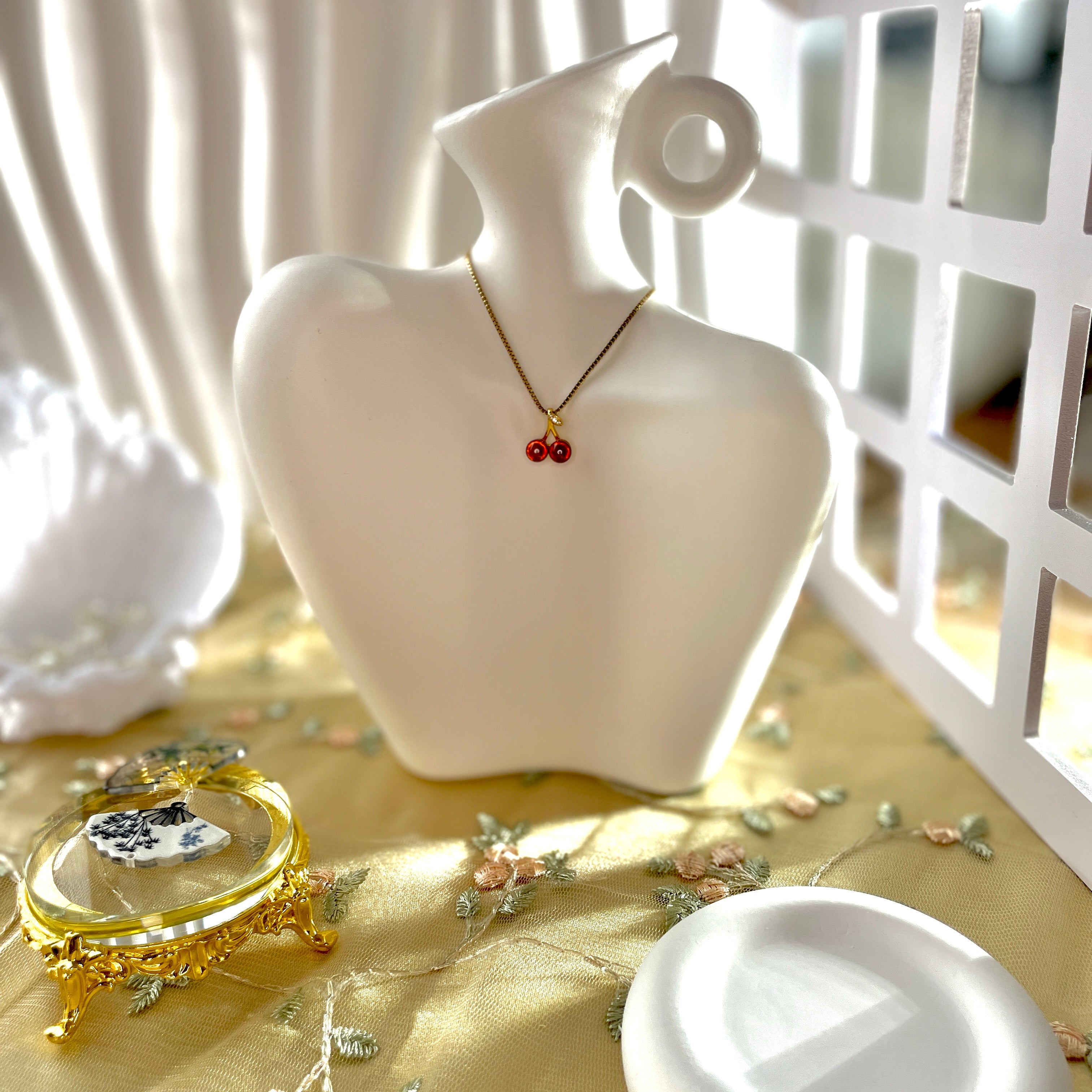 Golden Cherry Halskette