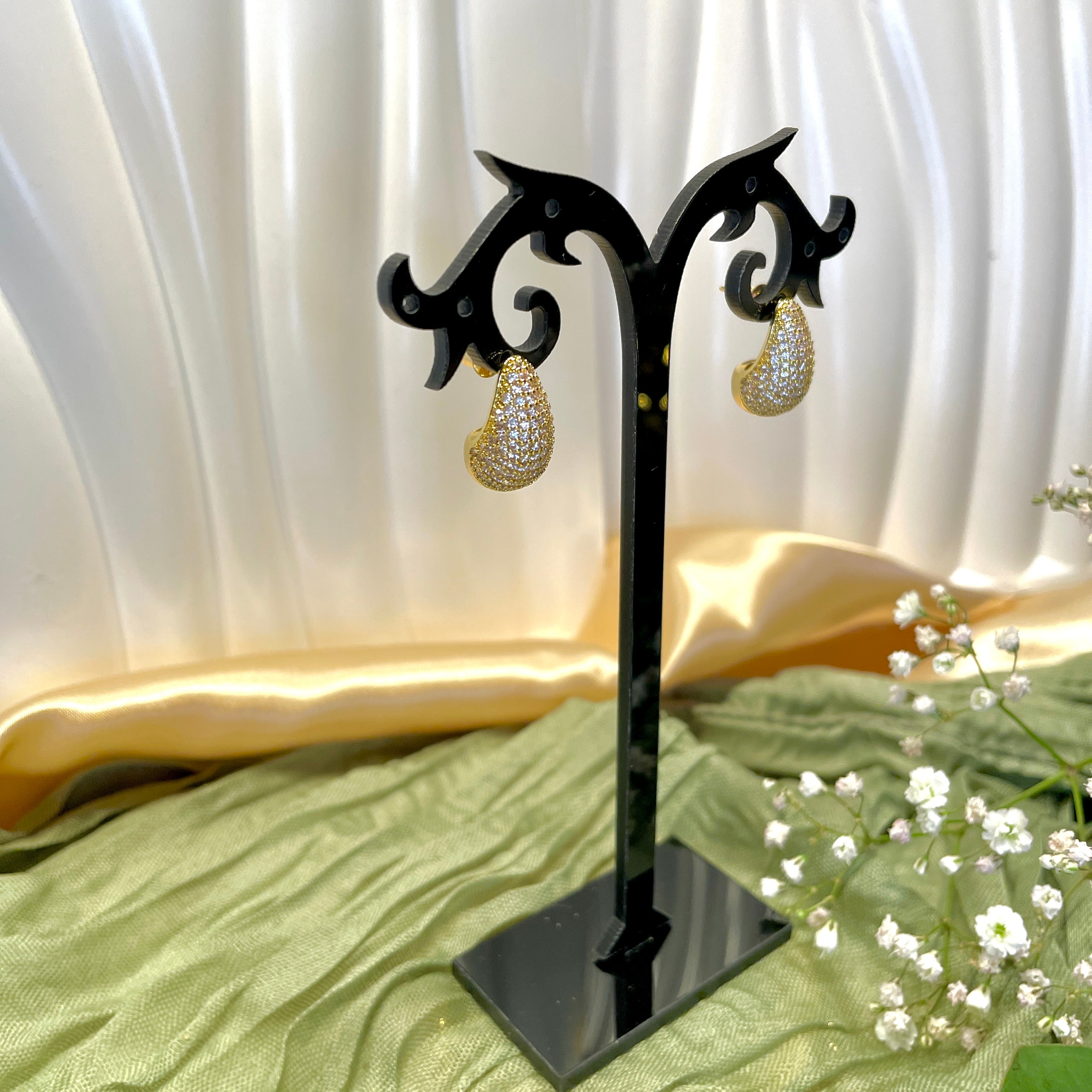 Tear Ohrringe vergoldet