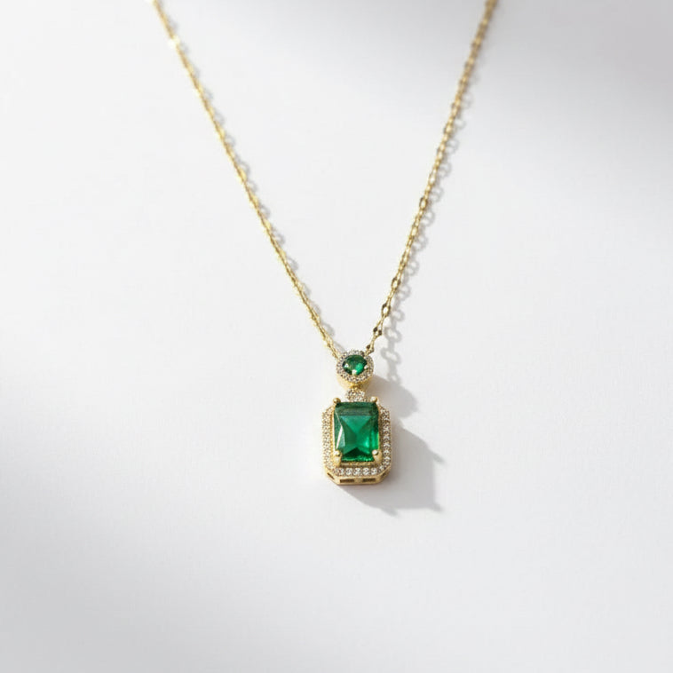 18K Emerald Royal Halskette