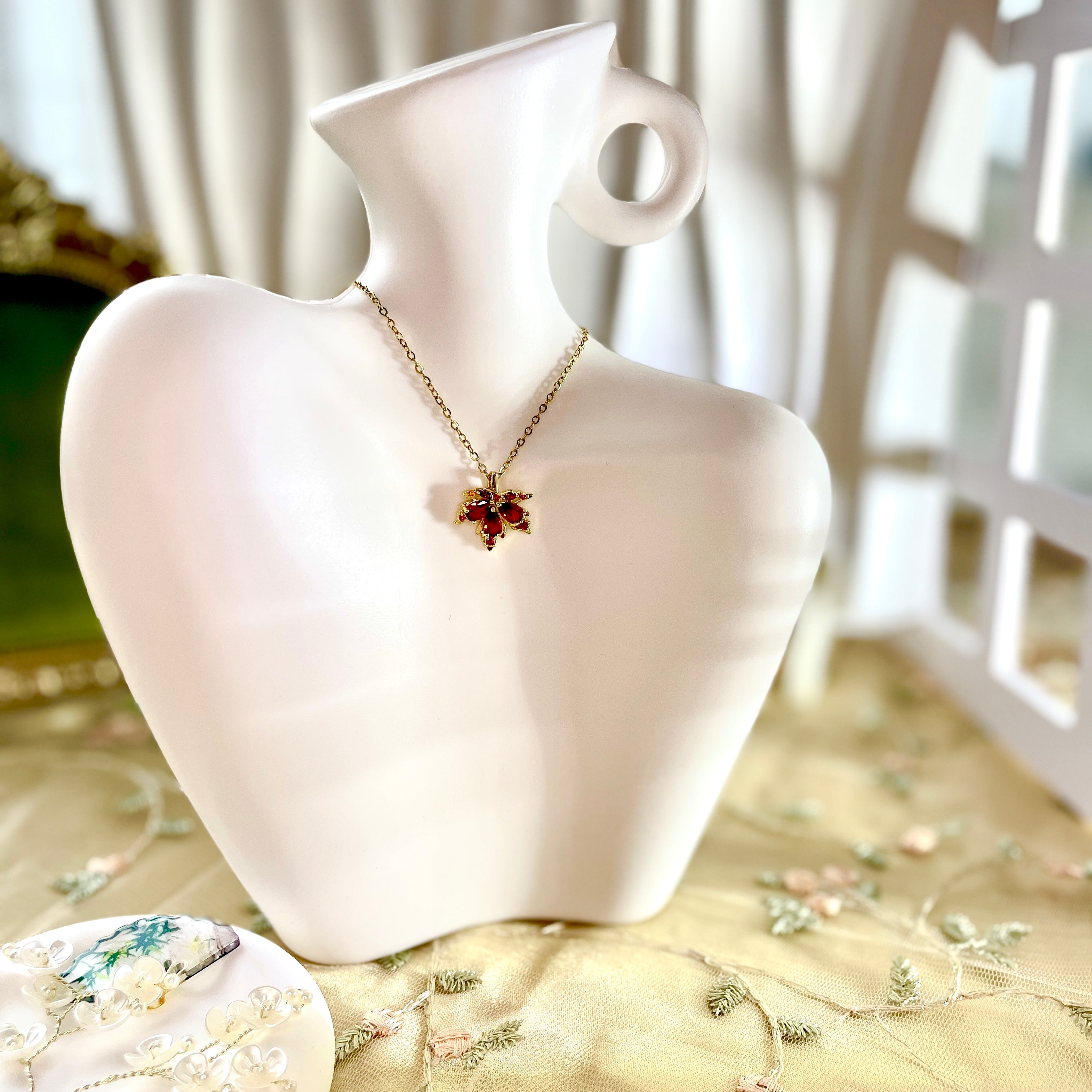 Golden Leaf Halskette