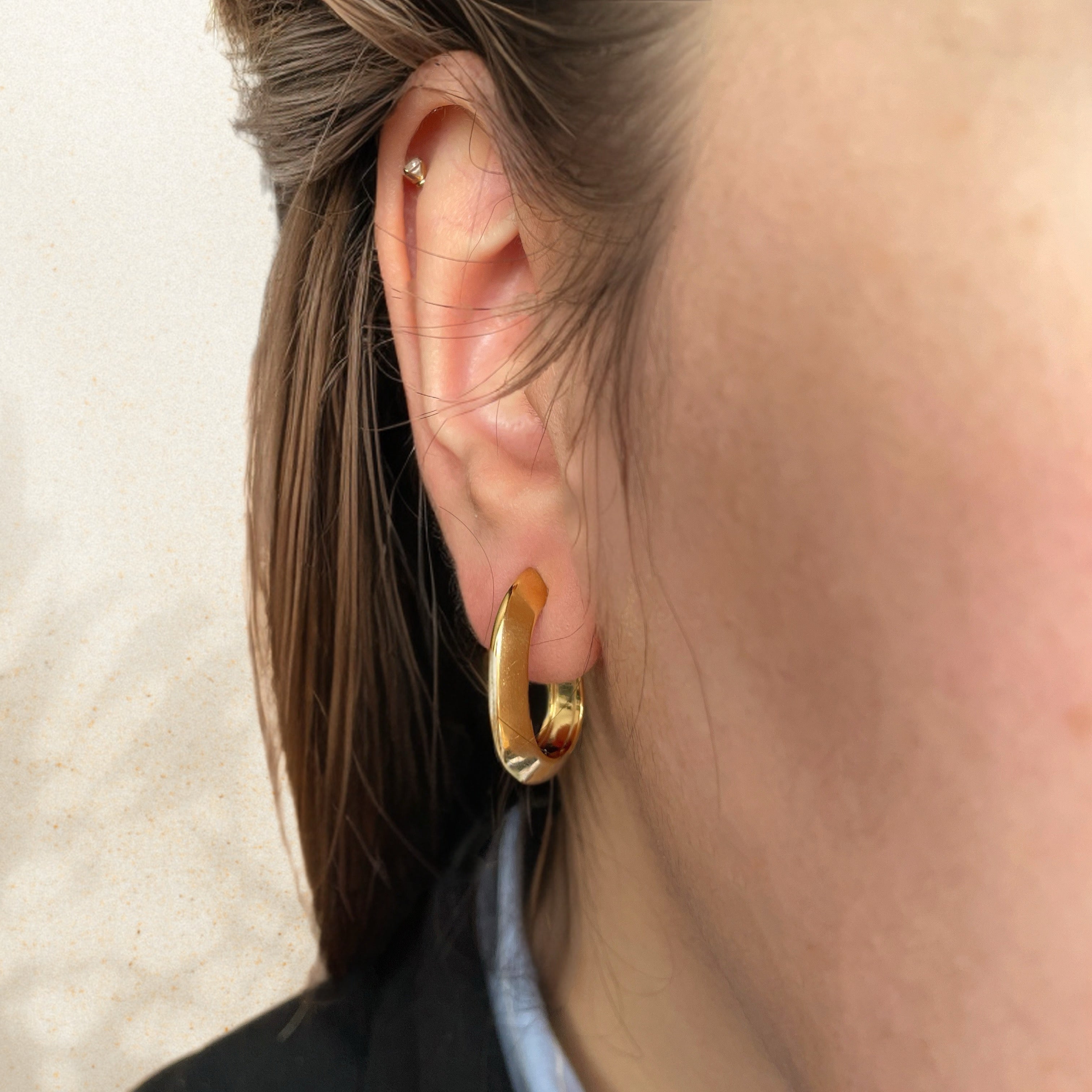 Ohrstecker C-Form 18K gold und silber
